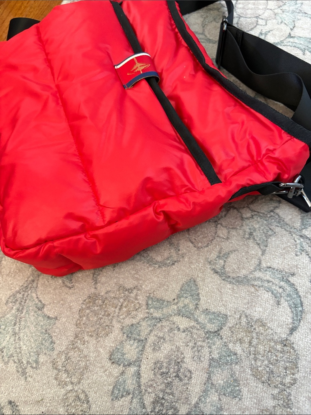 Pretty Rugged Puffer Bag - Picture 2 of 6